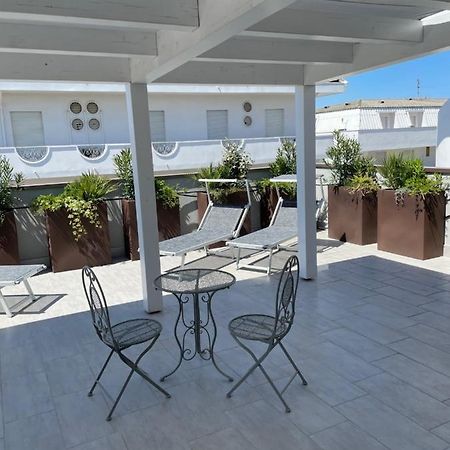 Casa Plauto Attico Senza Cucina Without Kichen Apartman Bellaria – Igea Marina Kültér fotó